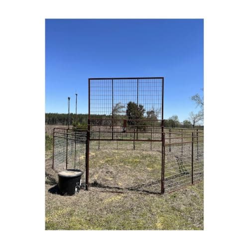 The Hunt Supply 6 ft Hog Trap Gate